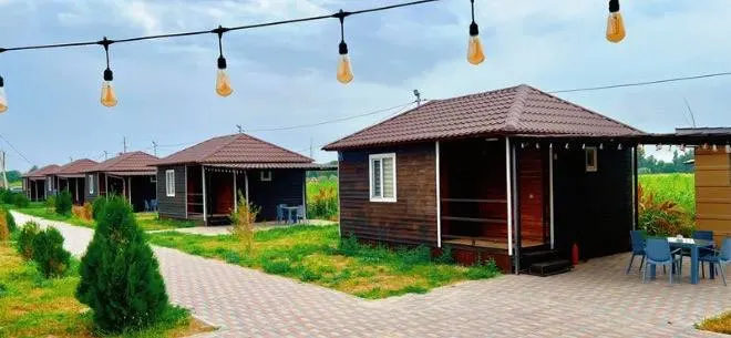 Проживание для компаний до 10 человек  в будние дни в семейном комплексе Ma